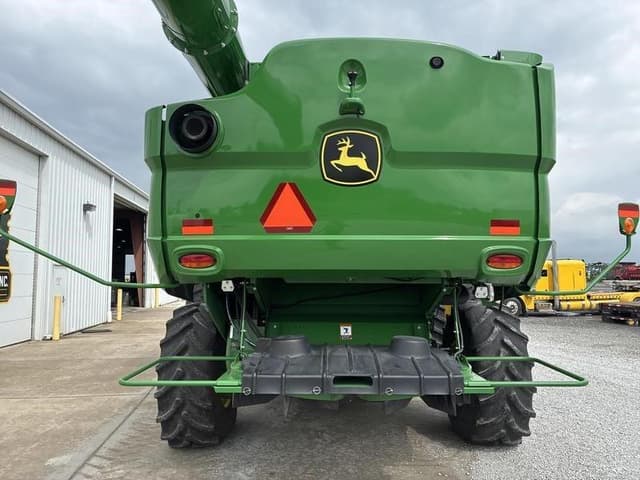 Image of John Deere S780 equipment image 2