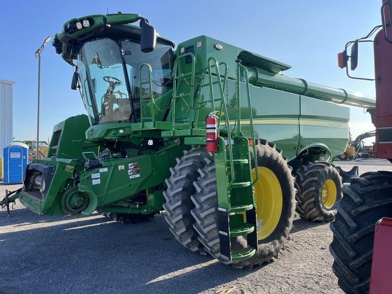 2024 John Deere S780 Image