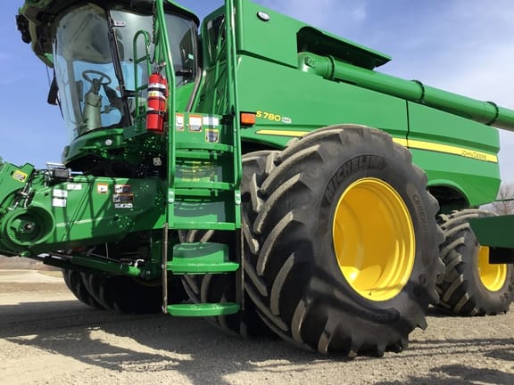 2024 John Deere S780 Equipment Image0