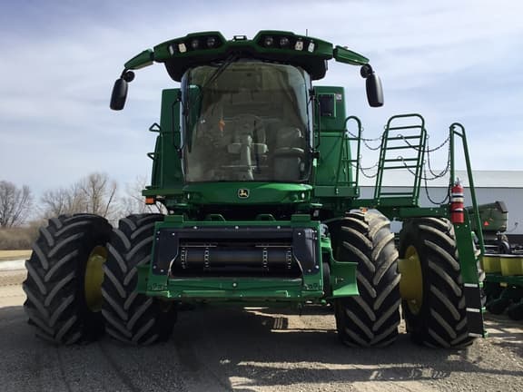 Image of John Deere S780 equipment image 2