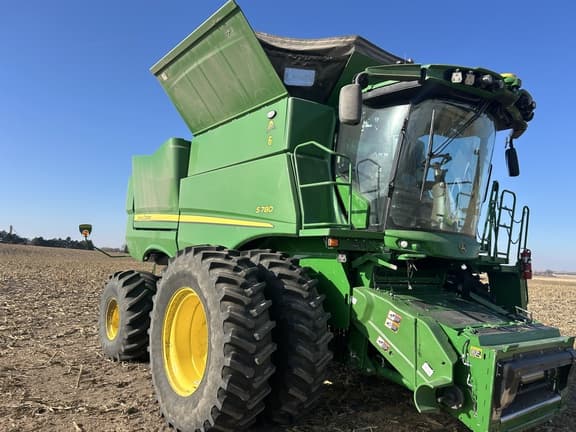 Image of John Deere S780 equipment image 1