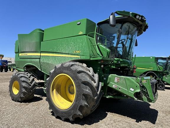 Image of John Deere S780 equipment image 1