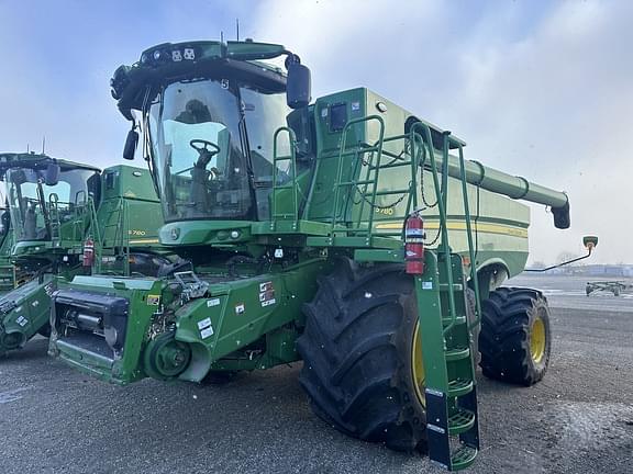 Image of John Deere S780 equipment image 2