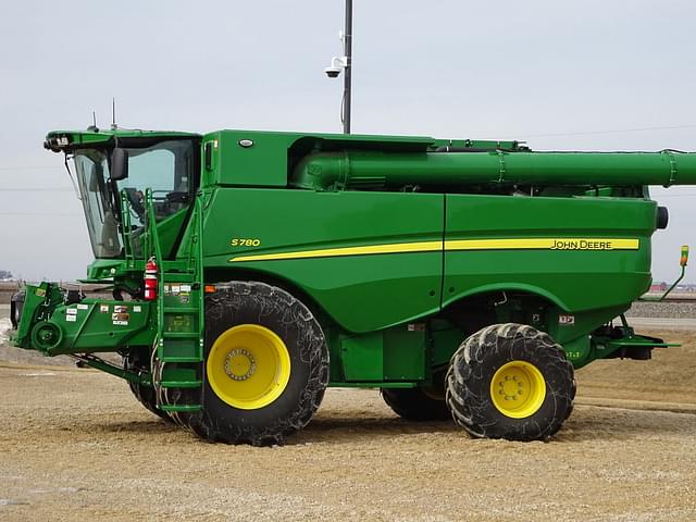 Image of John Deere S780 equipment image 4