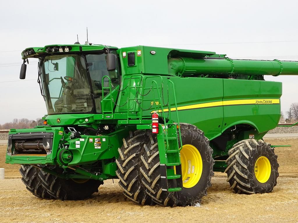 Image of John Deere S780 Primary image