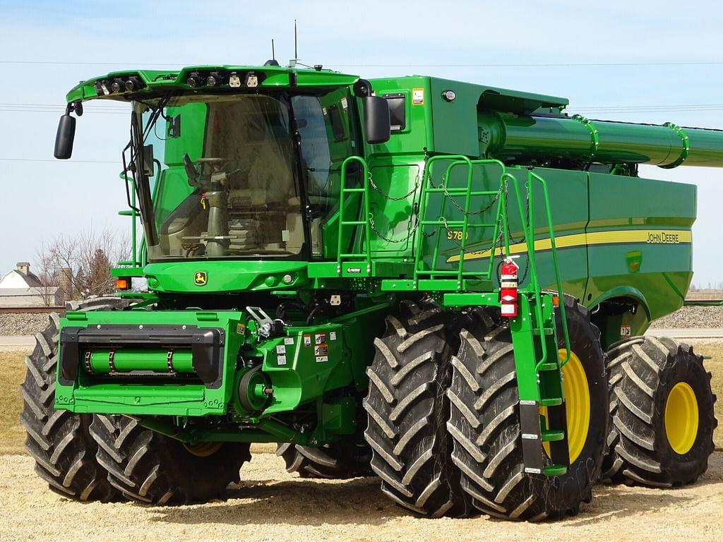 Image of John Deere S780 Primary image