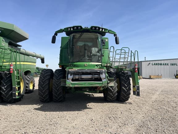 Image of John Deere S780 equipment image 1