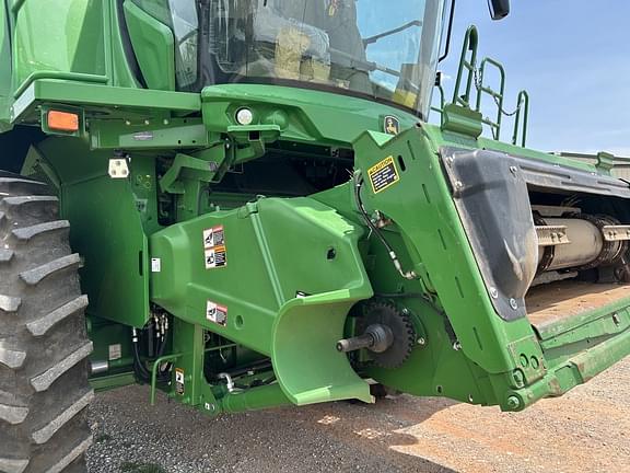 Image of John Deere S780 equipment image 1