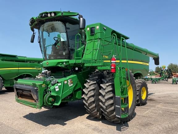 Image of John Deere S780 equipment image 1