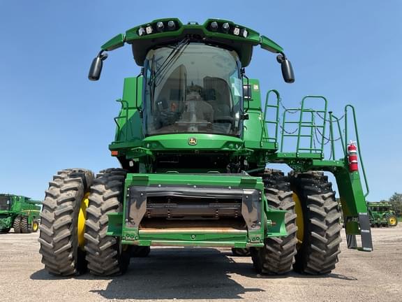 Image of John Deere S780 equipment image 2