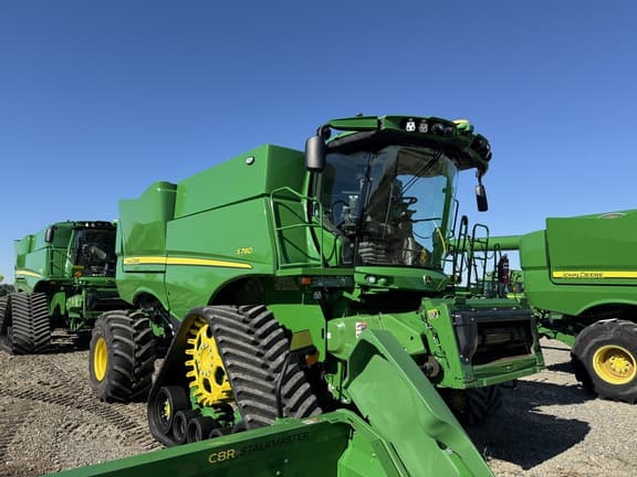 Image of John Deere S780 equipment image 1