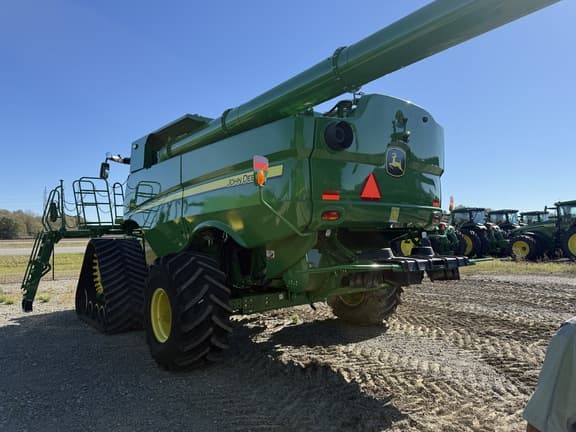 Image of John Deere S780 equipment image 3