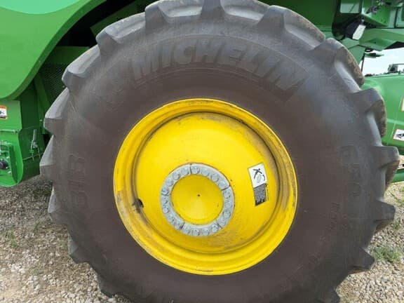 Image of John Deere S780 equipment image 4