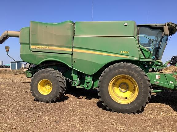 Image of John Deere S780 equipment image 2