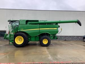 2024 John Deere S780 Image