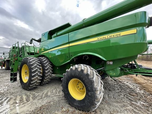 Image of John Deere S780 equipment image 3