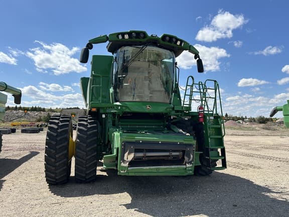 Image of John Deere S780 equipment image 2