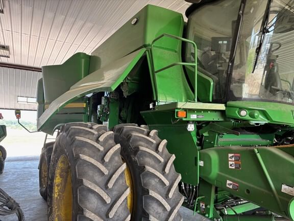 2024 John Deere S780 Equipment Image0