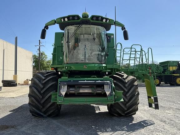 Image of John Deere S780 equipment image 2
