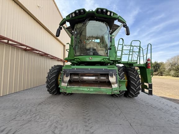 Image of John Deere S780 equipment image 2