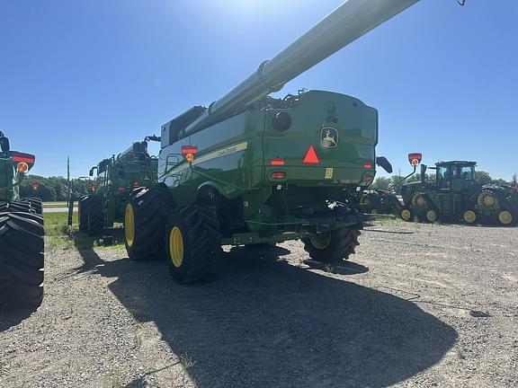 Image of John Deere S780 equipment image 2
