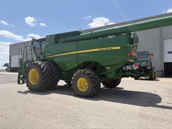 Image of John Deere S780 equipment image 2