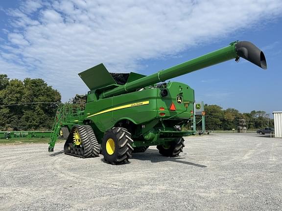Image of John Deere S780 equipment image 1