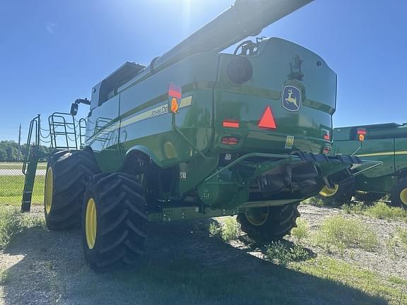 Image of John Deere S780 equipment image 2