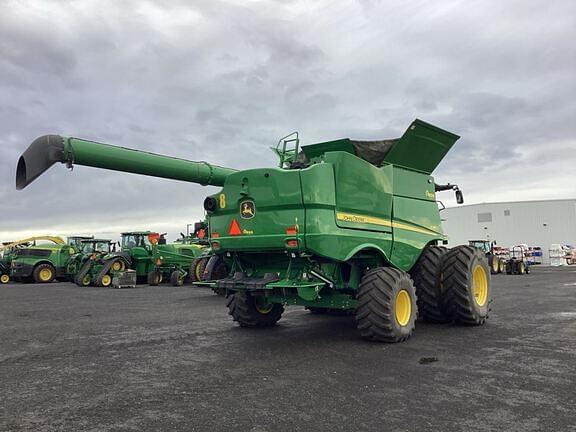 Image of John Deere S780 equipment image 4