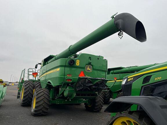 Image of John Deere S780 equipment image 1