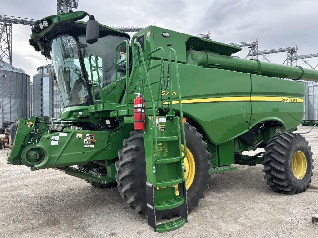 2024 John Deere S780 Equipment Image0