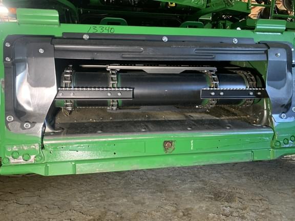 Image of John Deere S780 equipment image 1