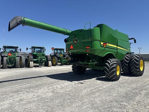 Image of John Deere S780 equipment image 4