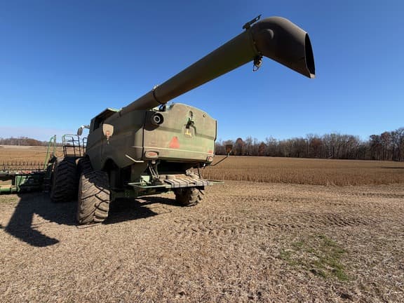 Image of John Deere S780 equipment image 4