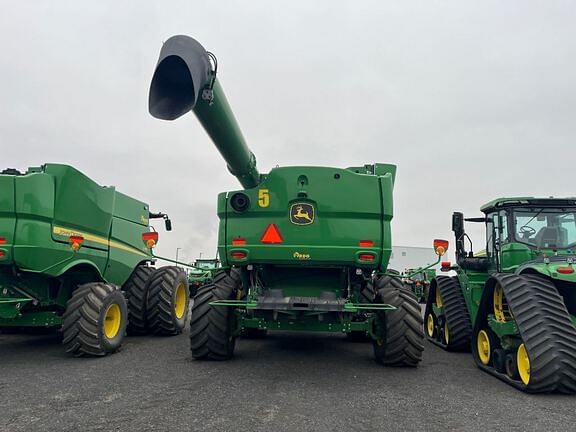 Image of John Deere S780 equipment image 2