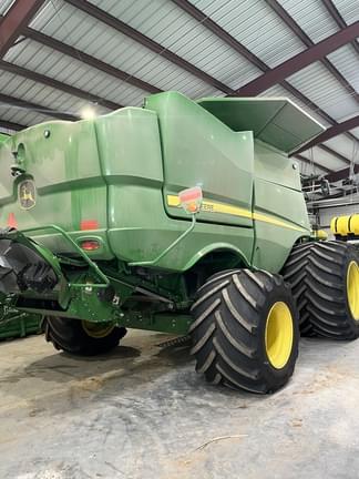 Image of John Deere S780 equipment image 2
