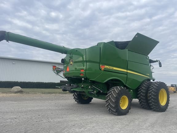 Image of John Deere S780 equipment image 4