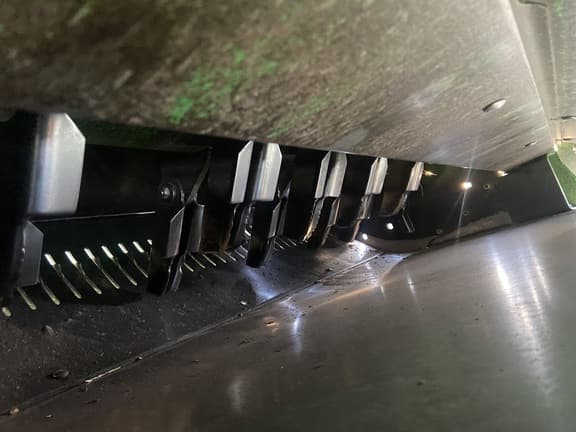 Image of John Deere S780 equipment image 4