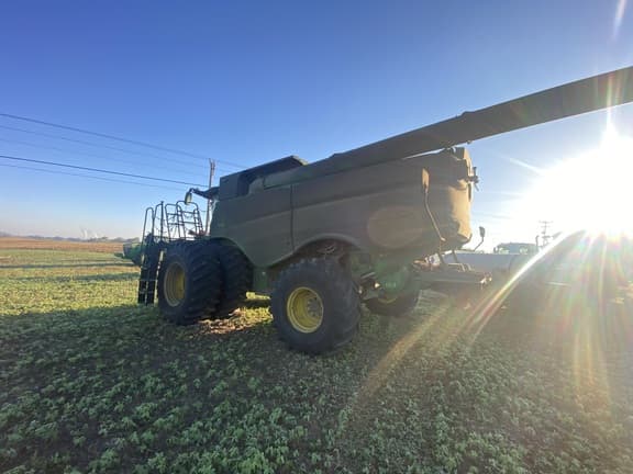 Image of John Deere S780 equipment image 2