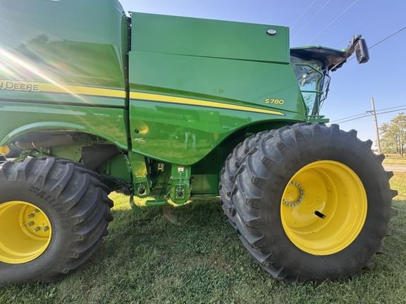 Image of John Deere S780 equipment image 4