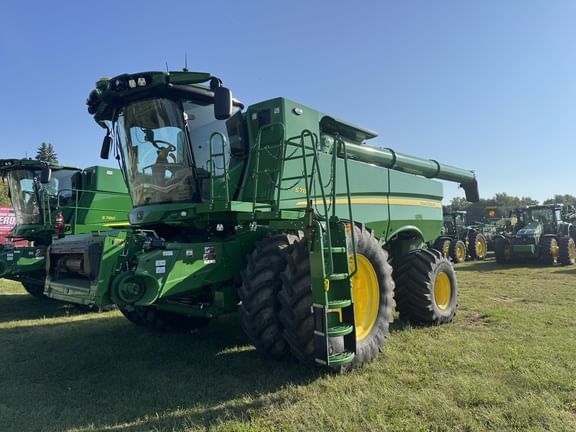 2024 John Deere S780 Equipment Image0