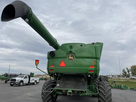 Image of John Deere S780 equipment image 4