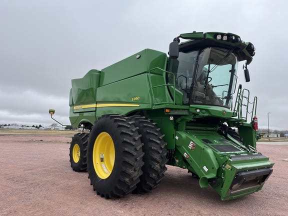 2024 John Deere S780 Equipment Image0