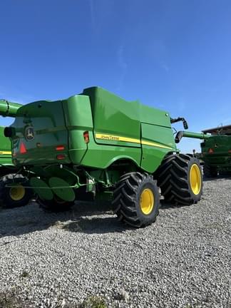 Image of John Deere S780 equipment image 4