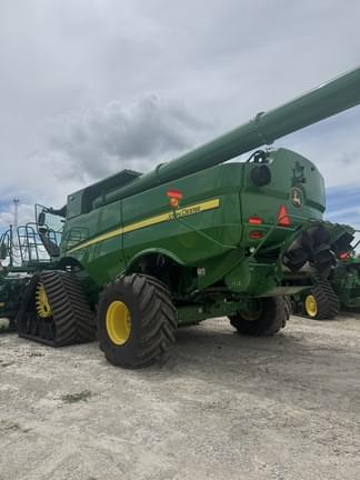 Image of John Deere S780 equipment image 4