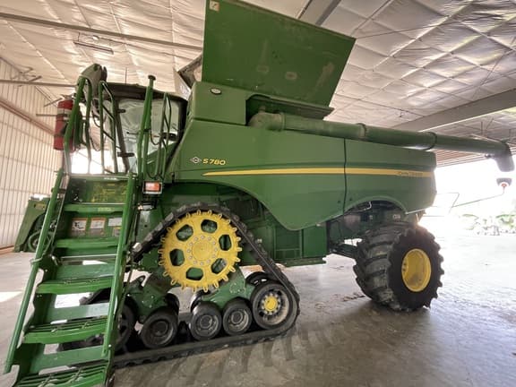Image of John Deere S780 equipment image 1