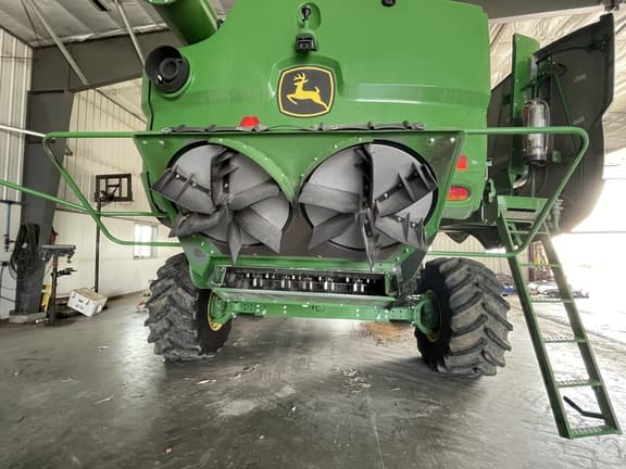 Image of John Deere S780 equipment image 2