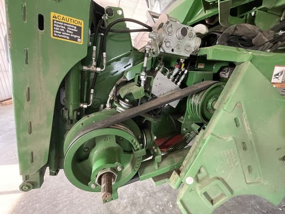 Image of John Deere S780 equipment image 3