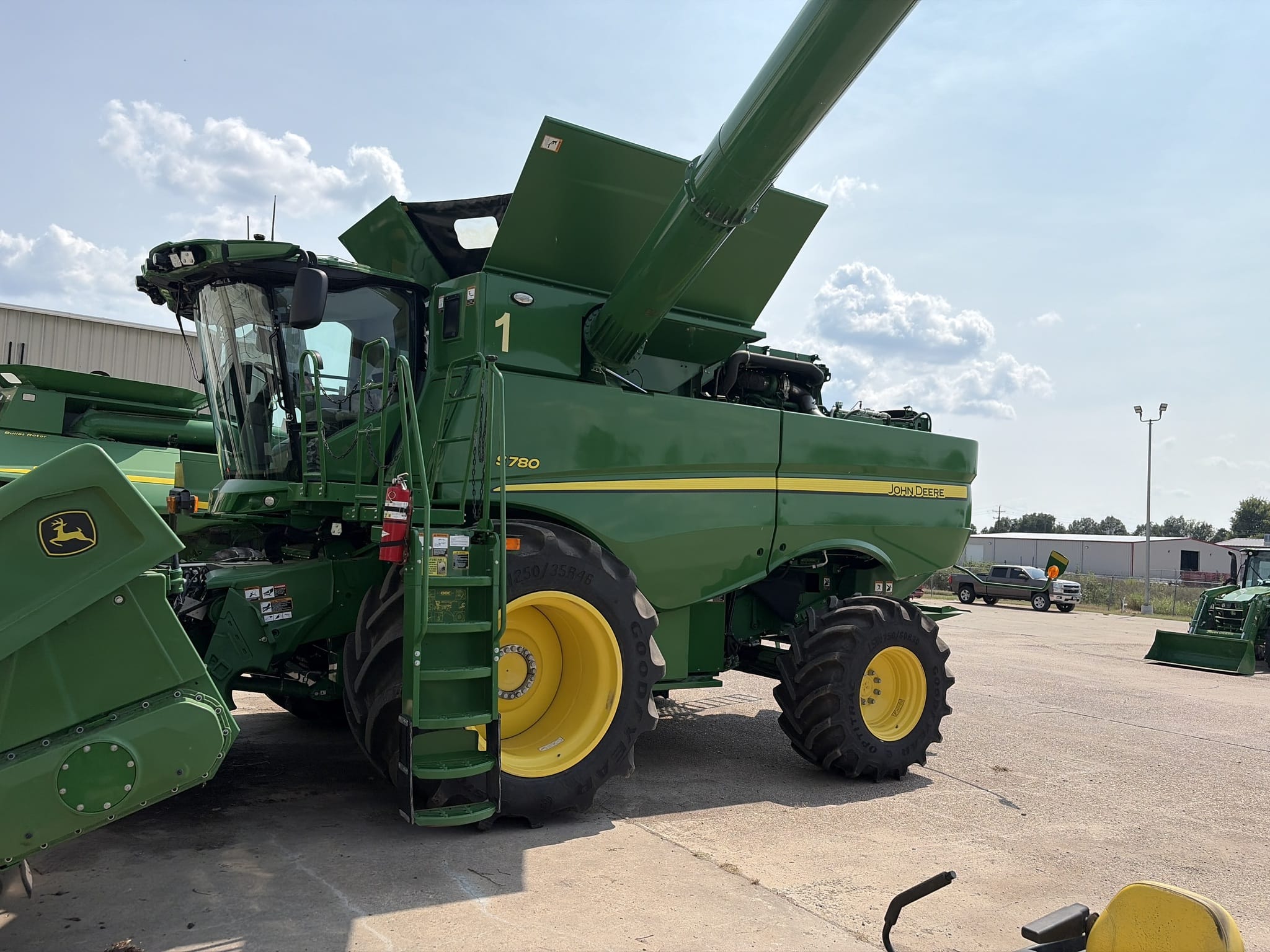 2024 John Deere S780 Equipment Image0