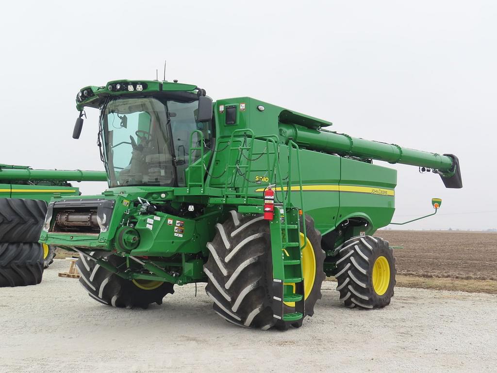 Image of John Deere S780 Primary image